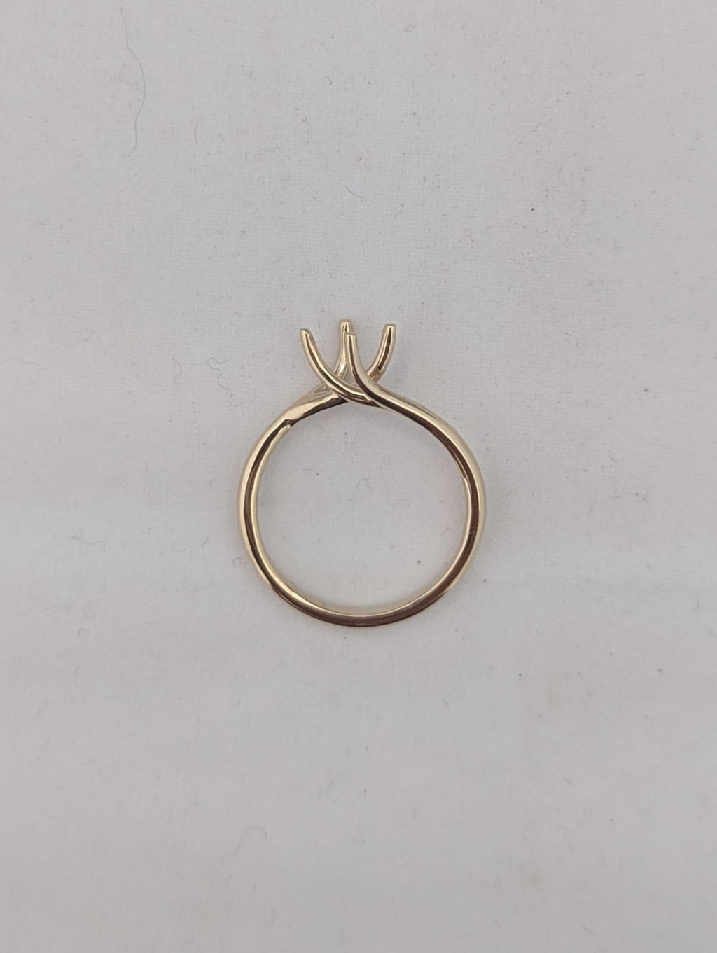 Valentino Ring Mounting 18kt White Gold (for a 0.60ct round diamond)