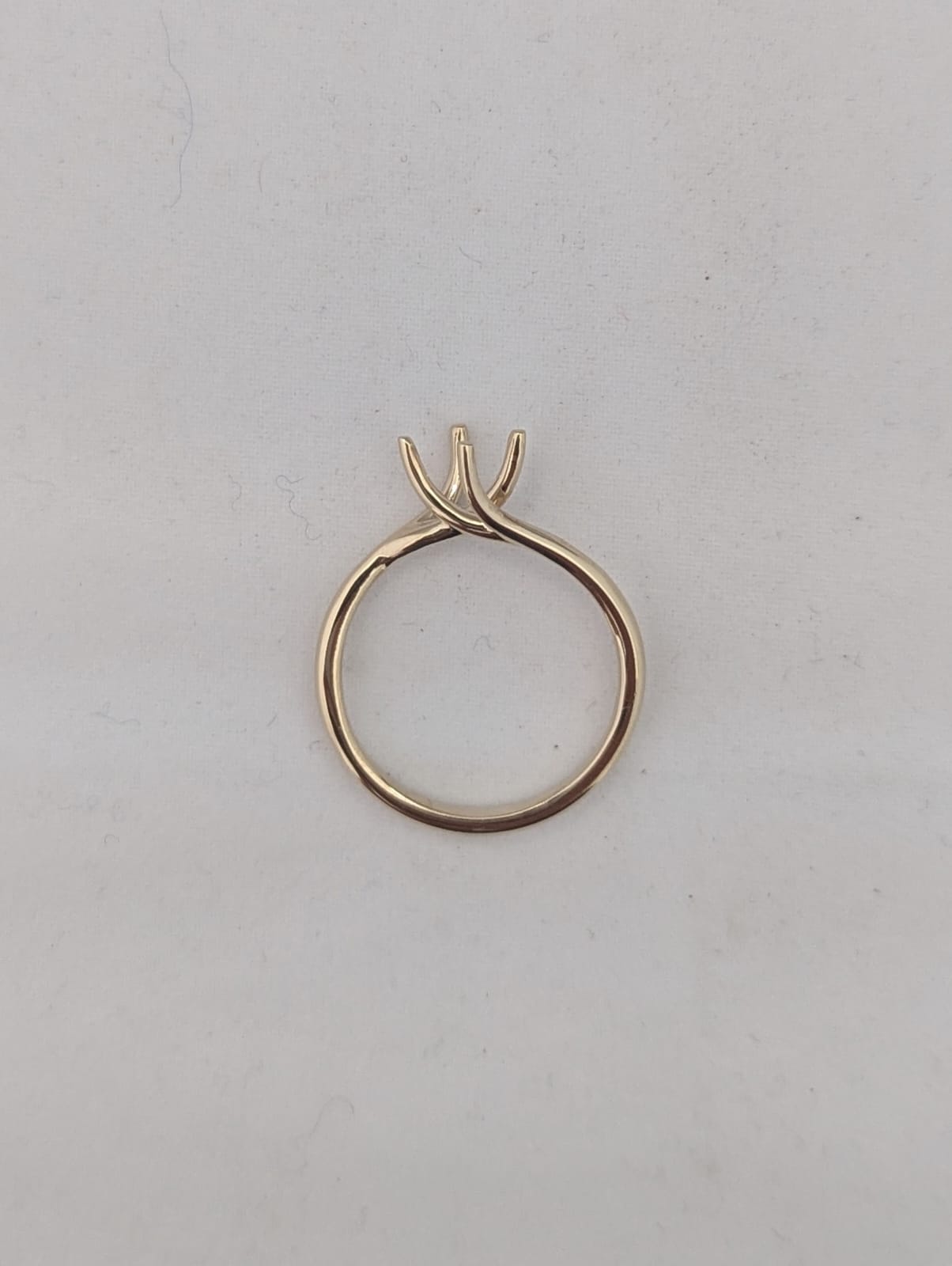 Valentino Ring Mounting 18kt White Gold (for a 0.60ct round diamond)