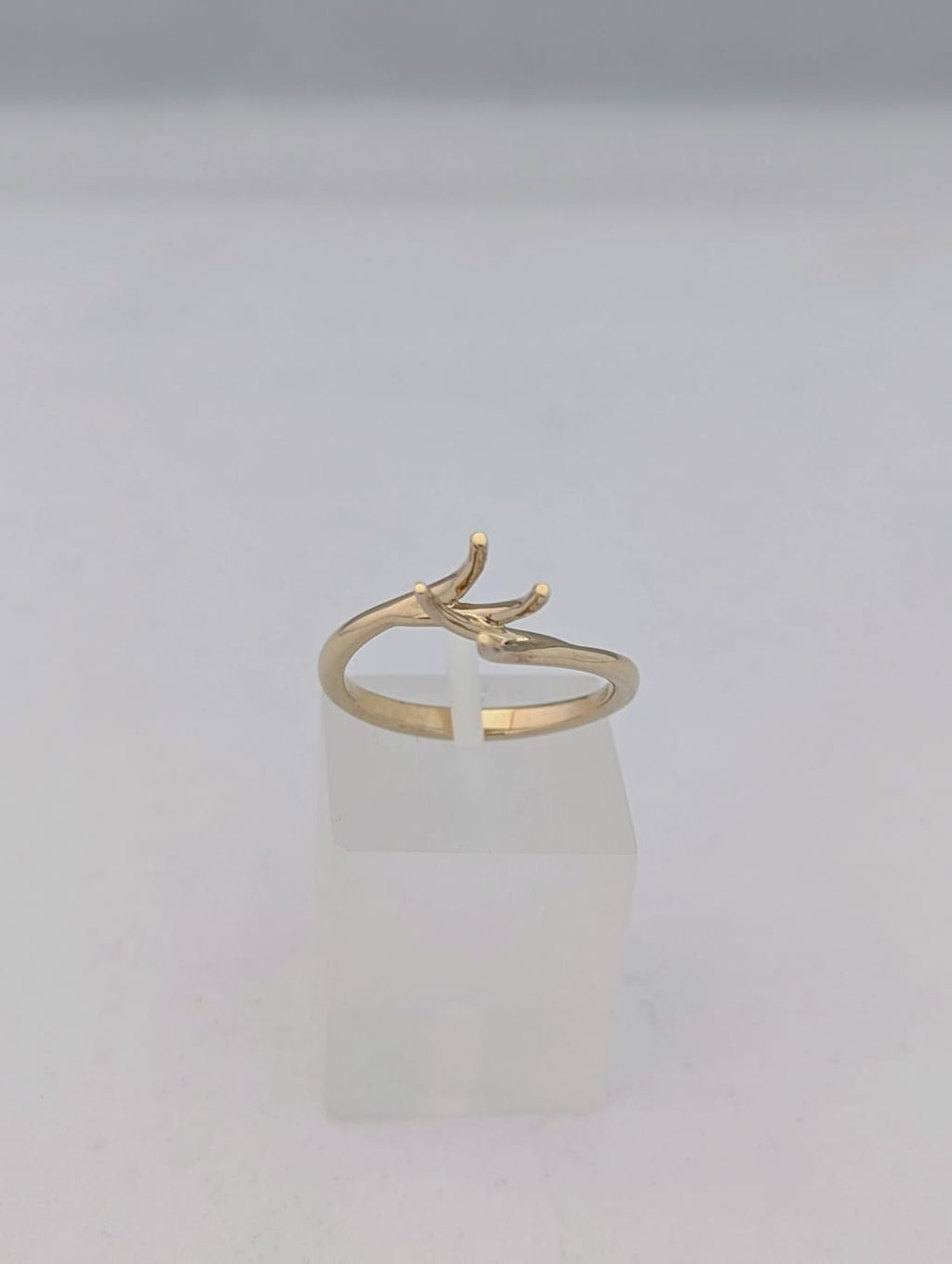 Valentino Ring Mounting 18kt White Gold (for a 0.60ct round diamond)