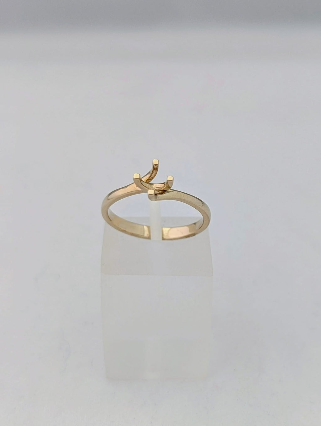 Valentino Ring Mounting 18kt White Gold (for a 0.40ct round diamond)